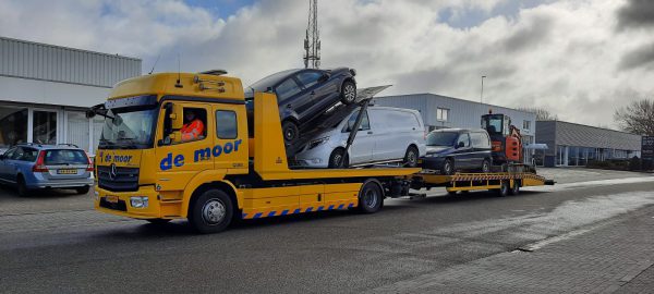 Autotransport en tansport zwaar materieel demoorautoberging.nl