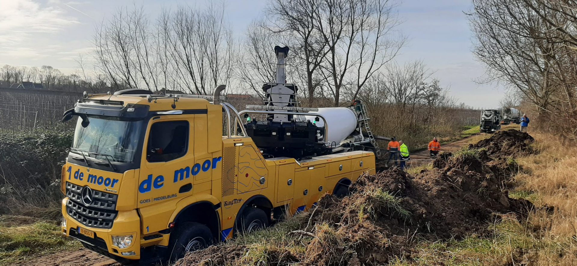 Vrachtwagenberging zeeland sleepdienst de moor autoberging