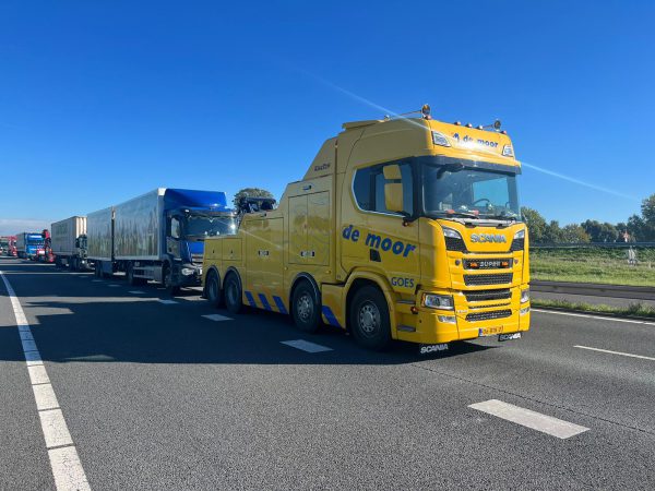 Vrachtwagen Sleepdienst